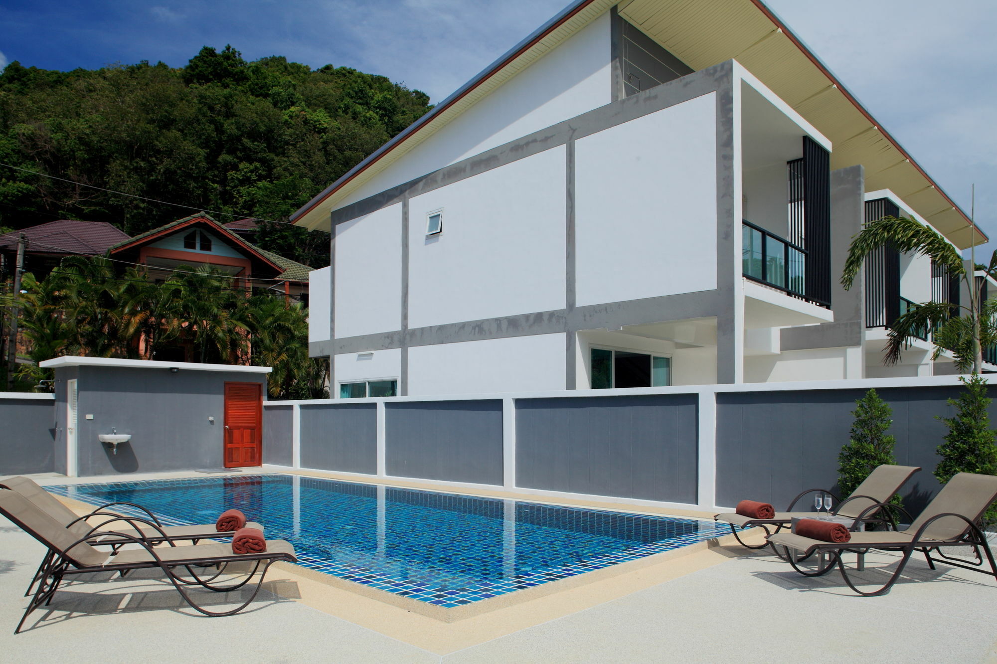 Kata Hill View Villas By Kata Sea View Villas Praia de Kata Exterior foto